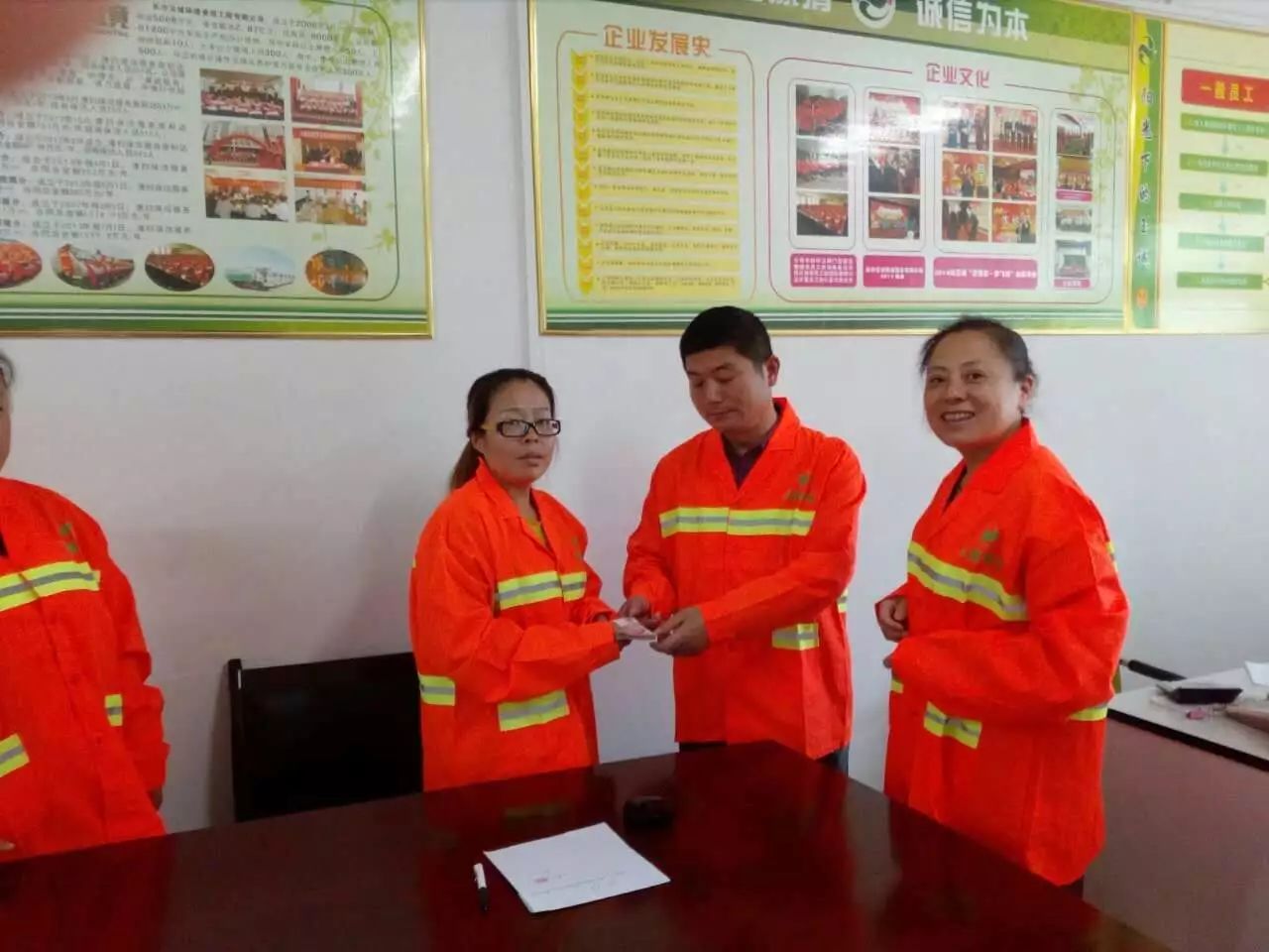 長沙清潔,長沙清潔服務,長沙專業(yè)清潔,長沙清潔公司,湖南專業(yè)清潔,長沙保潔公司,長沙專業(yè)保潔,長沙物業(yè)保潔 長沙清潔,長沙清潔服務,長沙專業(yè)清潔,長沙清潔公司,湖南專業(yè)清潔,長沙保潔公司,長沙專業(yè)保潔,長沙物業(yè)保潔